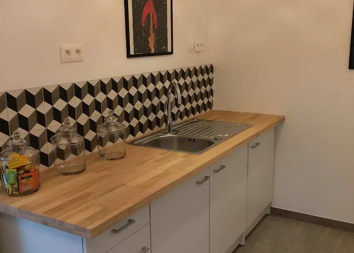 De La Bernardiere La Jumellière